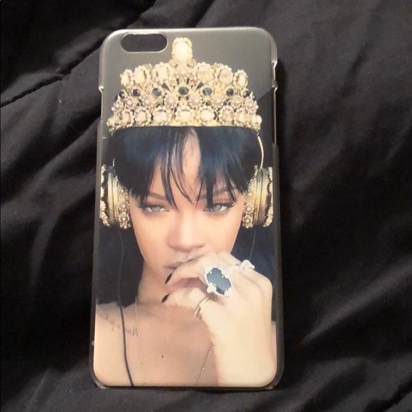 Rihanna's Crown iPhone 11 case Rihanna's Crown iPhone 11 case